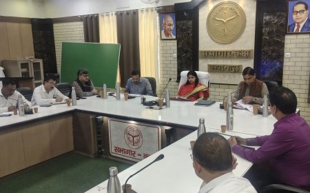 हापुड़ में बंदरों को पकड़ने और नसबंदी की योजना बनेगी:डीएम कविता मीना ने नगर निकायों और वन विभाग को मिलकर काम करने के निर्देश दिए