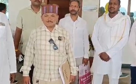 पूर्व चेयरमैन पर सभासदों के लेटर पैड का गलत इस्तेमाल:डीएम से शिकायत, जमीन हड़पने और रास्ता बंद करने का भी आरोप; जांच की मांग