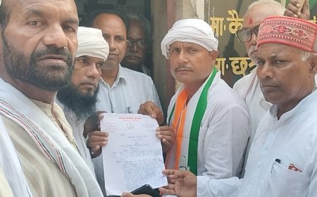 कांग्रेस ने मुख्य चुनाव आयुक्त ज्ञानेश कुमार की बर्खास्तगी मांगी:चंदौली में पैदल मार्च कर लगाए गंभीर आरोप, देशद्रोह का केस चलाने की मांग