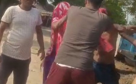 रास्ते में पानी डालने पर दंपती को जमकर पीटा VIDEO:उन्नाव में 4 लोगों पर FIR दर्ज, तलाश कर रही पुलिस