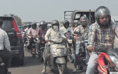 एत्माद्दौला से रामबाग फ्लाईओवर तक रोज जाम:वाहनों की 1KM लंबी कतार, अतिक्रमण और ऑटो बन रहे परेशानी