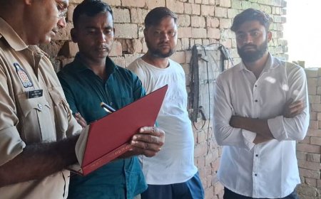 घर से ढाई लाख नकदी और लाखों के जेवर चोरी:जालौन में दो कमरों की कुंडी बाहर से बंद कर चोरी की वारदात