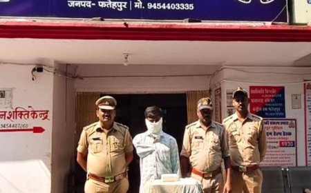 फतेहपुर में अवैध शराब के साथ अभियुक्त गिरफ्तार:73 पाउच देशी शराब बरामद, एमएलसी चुनाव के दौरान चोरी से बेचते पकड़ा