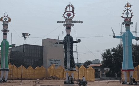 झांसी में रावण दहन आज, तैयारी पूरी:रिमोट कंट्रोल का बटन दबाते ही राख हो जाएगा लंकापति का अहंकार