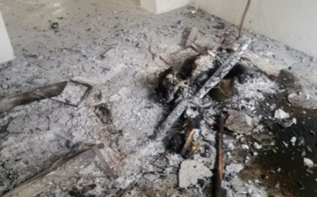 मंदिर में दो साधुओं की जली हुई लाश मिली:एक का मिला कंकाल, दूसरे के अवशेष बचे; ग्रामीण बोले- हत्या कर जलाए गए