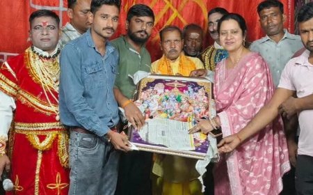 ढक्का करमचंद में रामलीला का मंचन:युवाओं से श्रीराम के चरित्र और आदर्शों को अपनाने का किया आह्वान