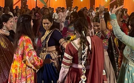 इमार गोमती ग्रीन्स में दुर्गा पूजा उत्सव:धनुष भंग, सीताहरण और रावणसंहार का मंचन किया; डांडिया में थिरके लोग