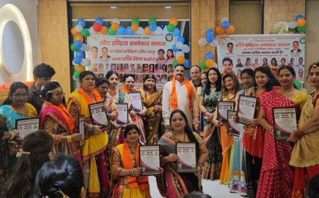 रामपुर में दीपोत्सव डांडिया समारोह:ऑल इंडिया स्वर्णकार समाज एसोसिएशन के कार्यक्रम में पदाधिकारियों का हुआ सम्मान