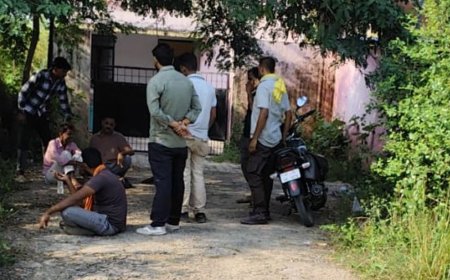कार और बाइक की टक्कर में युवक की मौत:हरदोई में रॉन्ग साइड कार ने मारी टक्कर, 6 महीने पहले हुआ था बेटे का जन्म