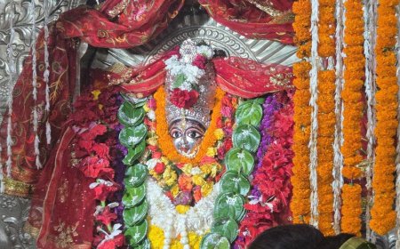 आजमगढ़ के मंदिरों और आश्रमों में होंगे सांस्कृतिक कार्यक्रम:महर्षि वाल्मीकि जयंती पर रामायण पाठ और भजनों की सजेगी महफिल