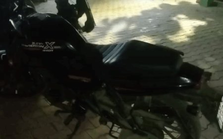 डिवाइडर से टकराई बाइक, फार्मा कंपनी के मैनेजर-एमआर की मौत:50 मीटर तक घिसटते गए, विजिट कर लौट रहे थे