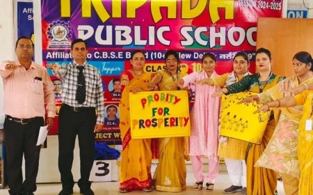 वाराणसी में भ्रष्टाचार जागरूकता अभियान:शिक्षकों ने लिया ईमानदारी का संकल्प, विद्यार्थियों को सिखाएंगे उच्च नैतिक मूल्य