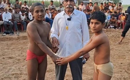 मुबारकपुर में कुश्ती दंगल:भारतीय किसान यूनियन (असली) के राष्ट्रीय अध्यक्ष ने विजेता पहलवानों को इनाम देकर किया सम्मानित