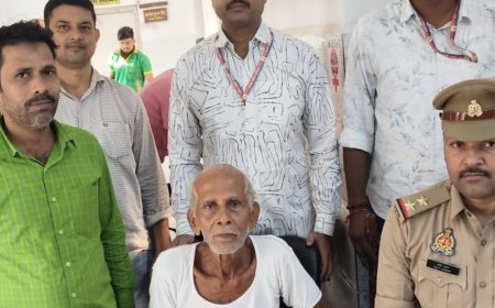प्रयागराज स्टेशन पर 80 साल के बुजुर्ग लापता:GRP ने CCTV फुटेज से 25 मिनट में खोजकर बेटे को सौंपा