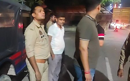 11 हजार वोल्ट के खंभे से टकराकर लोडेड कंटेनर पलटा:बाराबंकी में बड़ा हादसा टला, चालक हिरासत में