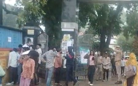 फतेहपुर में बारिश के बीच PET परीक्षा शुरू:16 केंद्रों पर 36,144 अभ्यर्थी होंगे शामिल, दो पालियों में एग्जाम