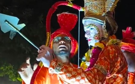 प्रयागराज में मेघनाथ के पुतला दहन का VIDEO:पजावा रामलीला में लक्ष्मण ने किया वध, बुराई पर अच्छाई की जीत का संदेश