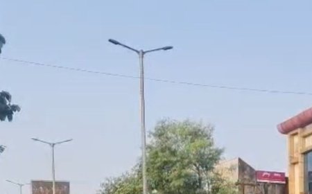 मुरादाबाद में सुबह से खिली तेज धूप:दोपहर में बढ़ेगी तपिश, तापमान 33 डिग्री तक पहुंचने का अनुमान