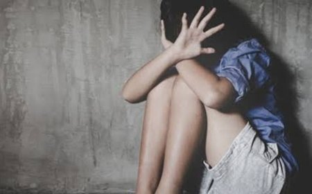 स्कूल में छात्रा से छेड़छाड़ का आरोप:बोली- टीचर ने मुझे बैड टच किया, पुलिस ने कहा- शिक्षक ने सिर्फ डांटा था
