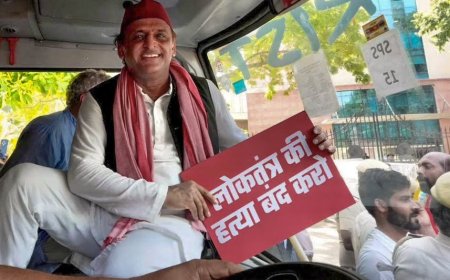 102 डिग्री बुखार में प्रदर्शन पहुंचे अखिलेश, सपा ने बताई पूरी वजह