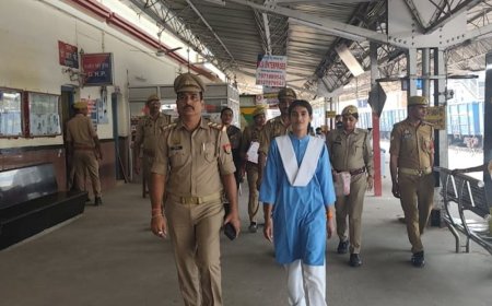 छात्रा सलोनी बनी एक दिन की थाना प्रभारी:सुल्तानपुर रेलवे स्टेशन पर मिशन शक्ति तहत परखी जीआरपी सुरक्षा व्यवस्था