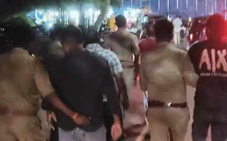 प्रयागराज में सड़कों, पार्कों में शराब पीने वालों को खदेड़ा:फुटपाथ पर छलका रहे थे जाम, पुलिस ने दौड़ाया तो बोतल गिलास लेकर भागे
