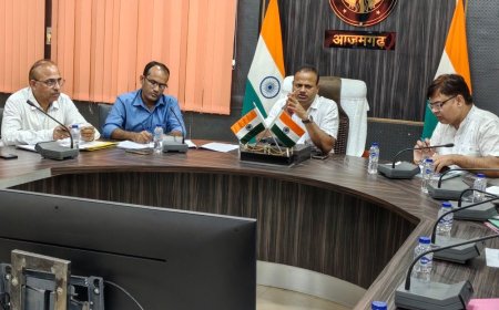 खंड शिक्षक निर्वाचन को लेकर डीएम ने की समीक्षा बैठक:आजमगढ़ में शिकायतों के निस्तारण के लिए कंट्रोल रूम को किया गया सक्रिय,