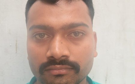 मेरठ में लूट का 50 हजार का इनामी गिरफ्तार:एसटीएफ नोएडा की टीम ने सब्जी मंडी तिराहे से पकड़ा, हत्या और एटीएम तोड़ने के प्रयास के मामले में भी रहा है आरोपी