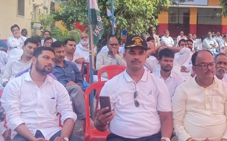 किसान गोष्ठी में छाए खेती-किसानी के मुद्दे:देवरिया में खाद-पानी से लेकर आवारा पशुओं तक की समस्या