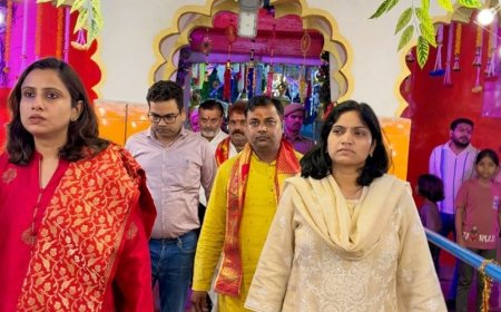 DM और SP भीड़ प्रबंधन,आवाजाही श्रद्धालुओं की ली जानकारी:श्रद्धालुओं की सुविधा, महिलाओं की सुरक्षा और दर्शन व्यवस्था के लिए दिए निर्देश।