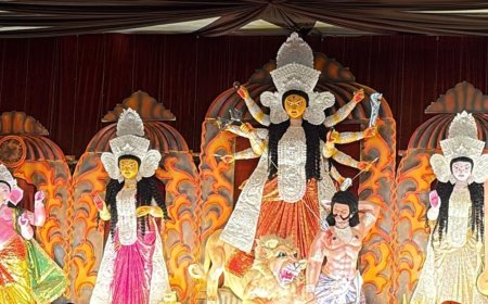कानपुर में दुर्गा उत्सव:बंगाल से आए ढाकियों की थाप, शंख ध्वनि ने मन मोहा; फैंसी ड्रेस प्रतियोगिता कराई