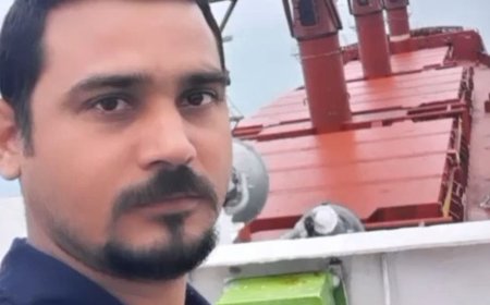 कराची में फंसा प्रयागराज का मर्चेंट नेवी अफसर:रिटायर्ड फौजी पिता ने सरकार से लगाई गुहार, परिवार वापसी का इंतजार कर रहा