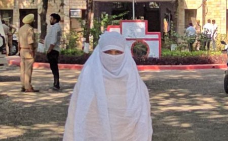अपहरण की शिकायत पर युवती एसपी ऑफिस पहुंची:बोली- मेरा अपहरण नहीं हुआ, अपनी मर्जी से रह रही हूं