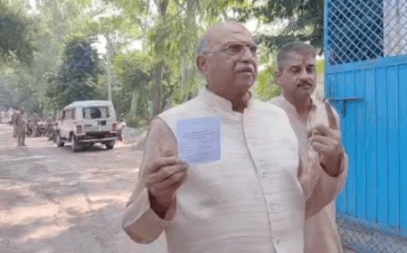 MLC चुनाव: वोटर-लिस्ट की खामियों पर विधायक ने उठाए सवाल:घर से 10 किमी दूर पड़ा वोट, बोले- छह लोगों ने भरे फॉर्म, तीन के ही वोट बने