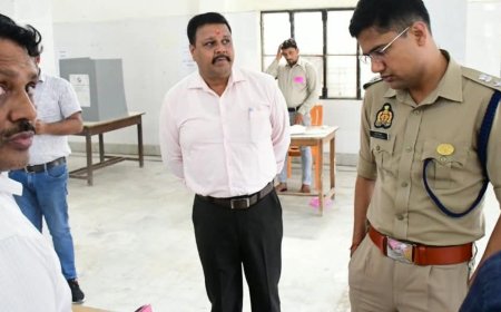 कुशीनगर में शिक्षक निर्वाचन के लिए शांतिपूर्ण मतदान:डीएम-एसपी ने केंद्रों का निरीक्षण किया, 84.15 प्रतिशत वोटिंग के बाद मतपेटियां गोरखपुर भेजीं गईं