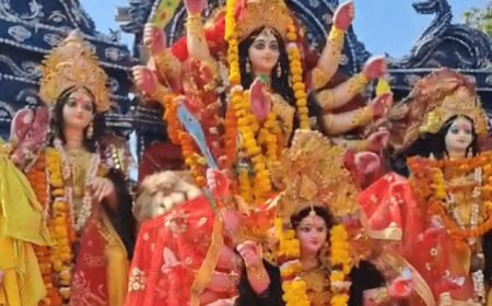 अयोध्या में आज दुर्गा प्रतिमा विसर्जन, 132 प्रतिमाएं निकलेंगी:GIC ग्राउंड से सुबह 11 बजे शुरू होगा विसर्जन; 6 जोन और 16 सेक्टरों में बंटा क्षेत्र