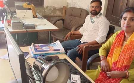 महराजगंज सदर ब्लॉक में 60-70 आधार कार्ड बने:पुराने में संशोधन भी हुआ, 0-18 साल के बच्चों के नए कार्ड मुफ्त