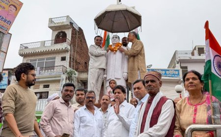 फतेहपुर में सरदार पटेल की जयंती मनाई:151वीं जयंती पर लौह पुरुष की प्रतिमा पर माल्यार्पण कर दी श्रद्धांजलि
