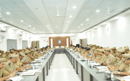 क्राइम मीटिंग में 7 इंस्पेक्टर, 2-ACP की परफॉर्मेंस फेल मिली:यक्ष एप में डाटा फीडिंग करने में साउथ जोन फिसड्‌डी, सेंट्रल जोन की तारीफ हुई