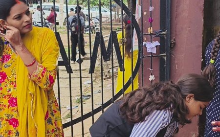पीईटी में जूते-मोजे और बालियां उतरवाकर जांच:संतकबीरनगर के 8 केंद्रों पर 5,904 अभ्यर्थी देंगे परीक्षा
