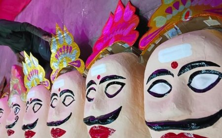 नैनी में 50 फीट के रावण का होगा दहन:दशमी की रात 8 बजे जलेगा पुतला, कलाकार बना रहे रावण के आकर्षक मुखौटे