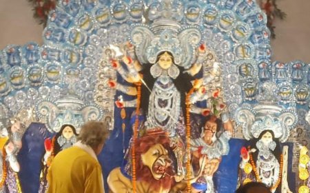 लखनऊ में दुर्गा पूजा महोत्सव:कलश सज्जा, रंगोली प्रतियोगिता में कंचन, शिखा और अनुष्का ने बाजी मारी
