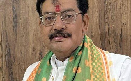 बरौली चेयरमैन पर गंभी आरोप, SSP से शिकायत:अलीगढ़ में नगर पंचायत लिपिक ने पिस्टल तानने और गला दबाने का आरोप लगाया, पत्नी से भी धक्का-मुक्की का दावा