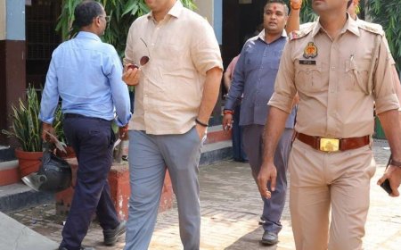 MLC चुनाव में 6 अधिकारी गायब, FIR के आदेश:गाजियाबाद में राज्यकर विभाग के सहायक आयुक्त भी गायब, डीएम ने वेतन रोकने के आदेश दिए