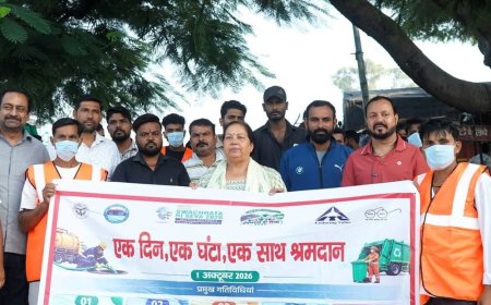 बिजनौर में स्वच्छता अभियान:गंगा बैराज पर पालिका अध्यक्षा ने किया श्रमदान, नागरिकों से की कूड़ा न फैलाने की अपील