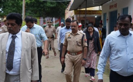 गाजीपुर के संप्रेक्षण गृह में पेंटिंग कराने में लापरवाही:डीएम ने प्रभारी अधीक्षक और लिपिक का वेतन रोकने के दिए निर्देश