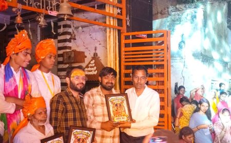 हमीरपुर में मूर्ति विसर्जन:भक्तिमय माहौल में उमड़े श्रद्धालु, धार्मिक रीति-रिवाजों के साथ दी गई विदाई