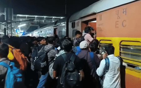 पीईटी परीक्षा के बाद बरेली जंक्शन पर छात्रों का सैलाब:ट्रेनों में चढ़ने को मची जबर्दस्त होड़, खिड़कियों से बोगियों में घुसे अभ्यर्थी