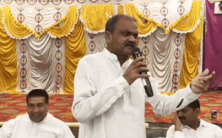 15 नवंबर तक समाधान नहीं तो बड़ा आंदोलन करेंगे व्यापारी:फेमस प्लाजा में हुई बैठक में रविंद्र गुर्जर बोले- किसी के घर पर सील लगाने आए तो विरोध करेंगे