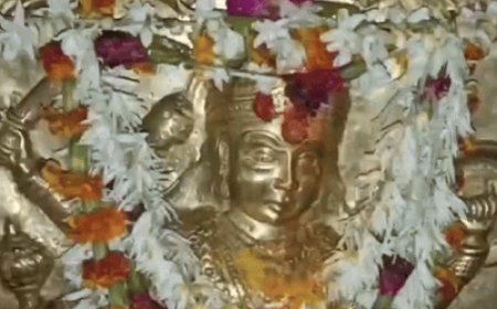नवरात्रि के छठवें दिन मां कात्यायनी का दर्शन-पूजन:हल्दी चढ़ाने से मिलता है मनचाहा वर, भक्तों का उमड़ा जनसैलाब